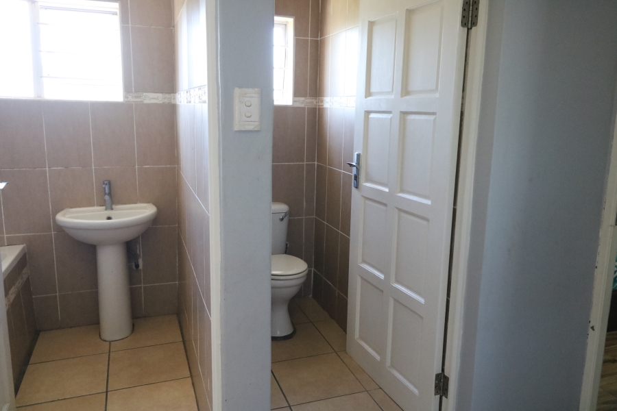 4 Bedroom Property for Sale in Cambridge West Eastern Cape